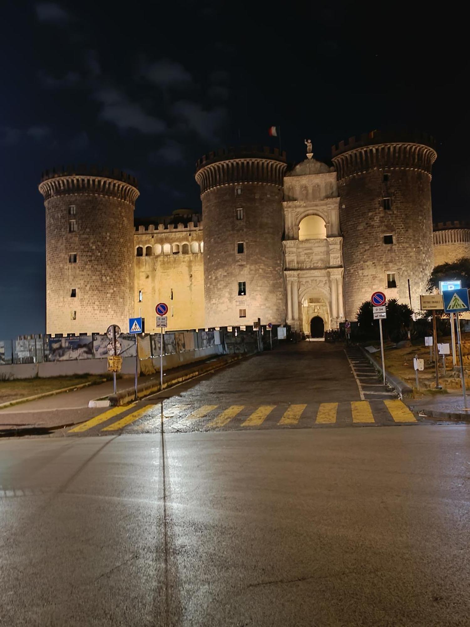 Appartamento Storico House Napoli Esterno foto